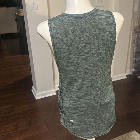 Lululemon Var-City Muscle Tank Heathered Forest Green 4-6 - Picture 3 of 3